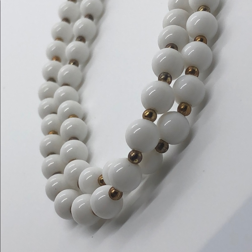 Long Gold and White Necklace - Picture 4 of 4